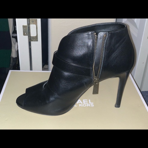Michael Kors Booties - Picture 5 of 5